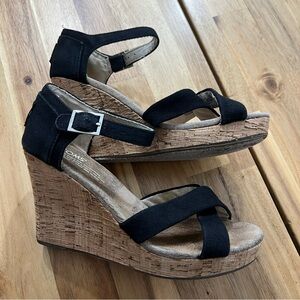 TOMS Black Canvas Cork Wedge Sandals Ankle Strap Size 7.5